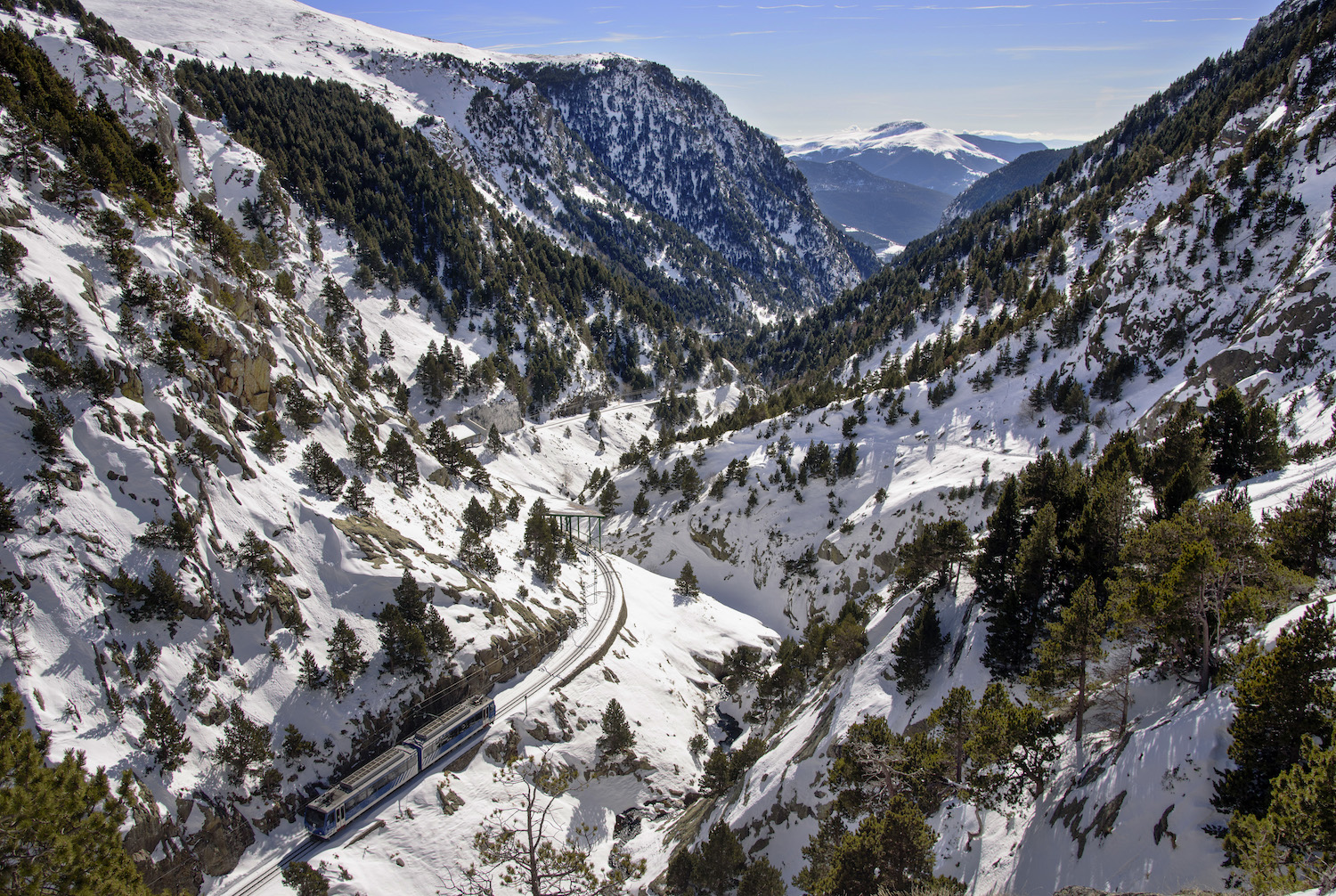 A la venta el Skitren, el billete que combina tren, traslado a pistas y forfait de La Molina y Núria