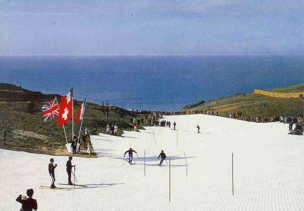 Más de medio siglo de la primera pista de esquí de Europa junto al mar