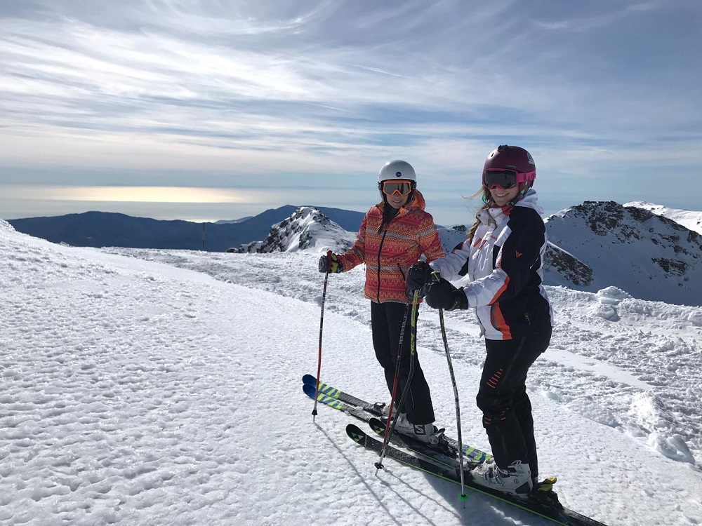 Sierra Nevada se vuelca para que más de 300.000 jóvenes puedan esquiar con descuentos