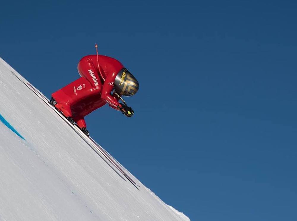 Jan Farrell, a punto de lanzarse a más de 230 km/h para ser el más rápido del mundo sobre esquís