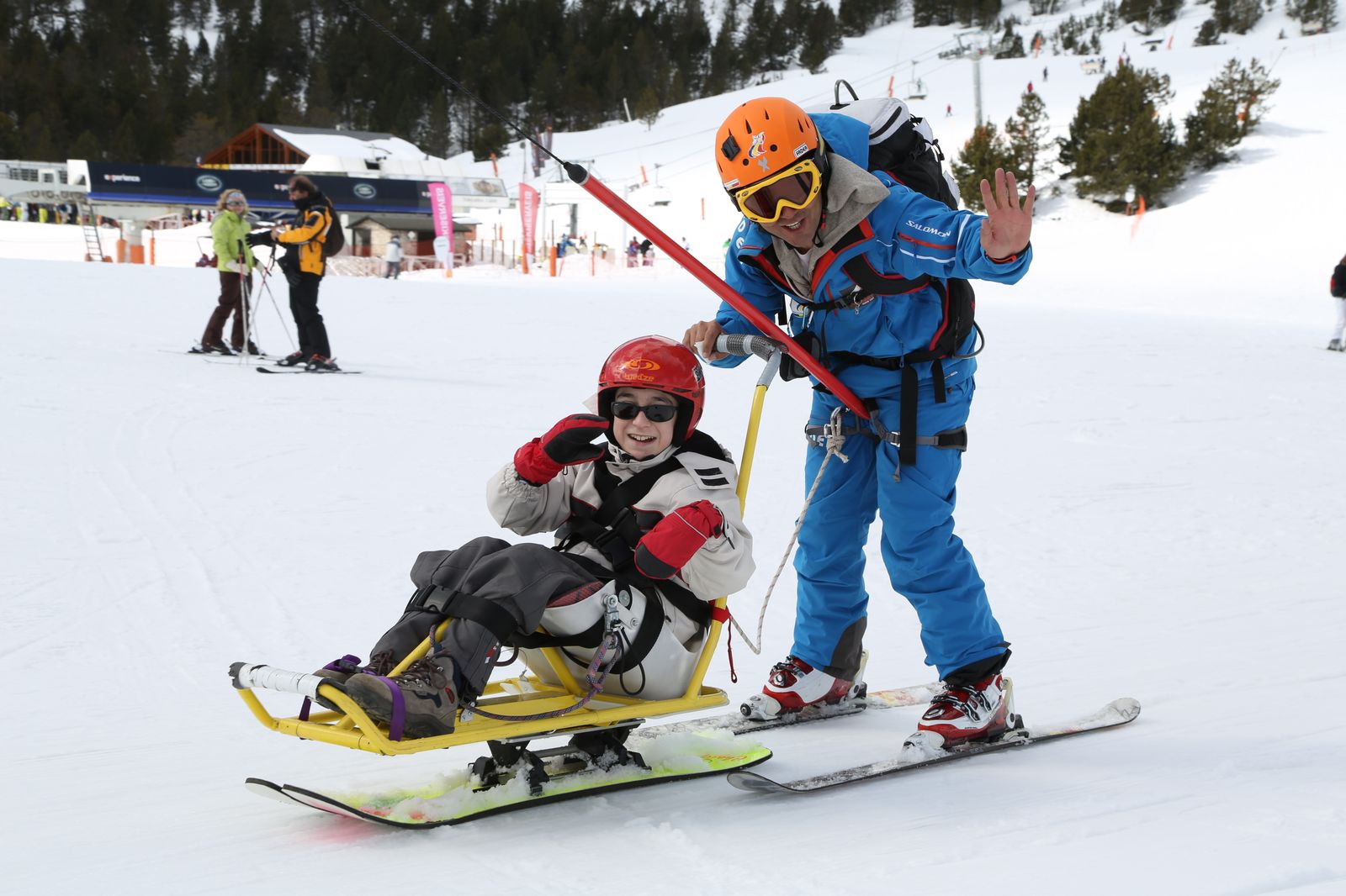 Grandvalira celebra la esquiada más solidaria de la temporada con la mítica familia de esquiadores Fernández-Ochoa