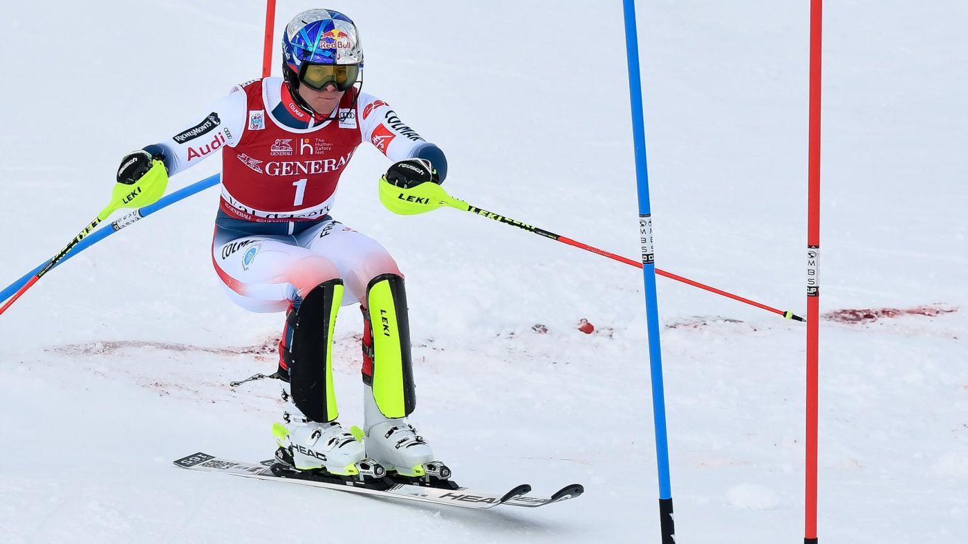 El esquiador francés Pinturault gana su primer slalom en cinco años en Val d'Isère