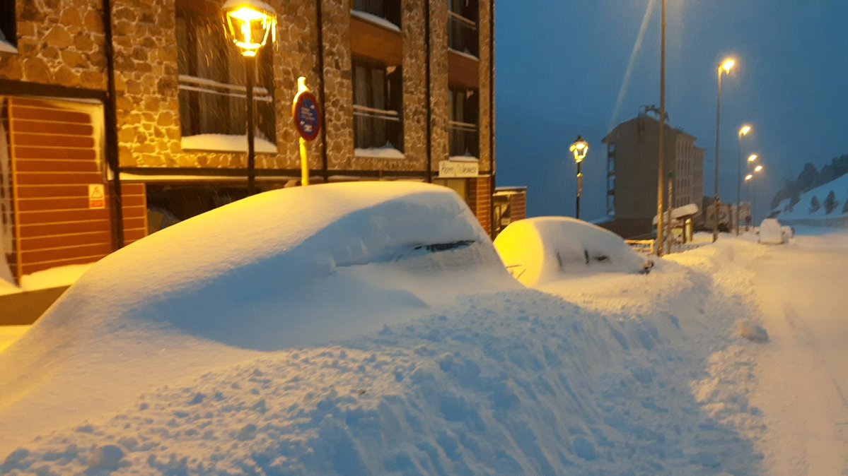 Nevadon en todo el Pirineo