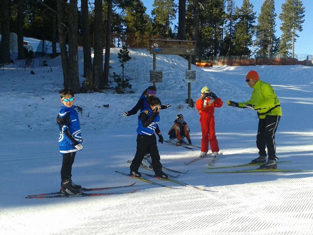2.500 alumnos de 60 centros aprenden a esquiar con el programa Esport Blanc Escolar 2018-19
