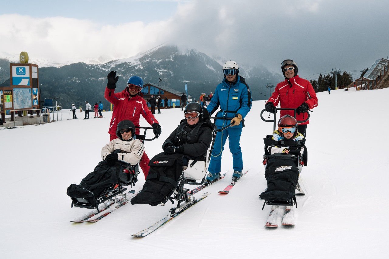 La candidatura a los Mundiales Andorra 2029 organiza un día en la nieve “accesible”