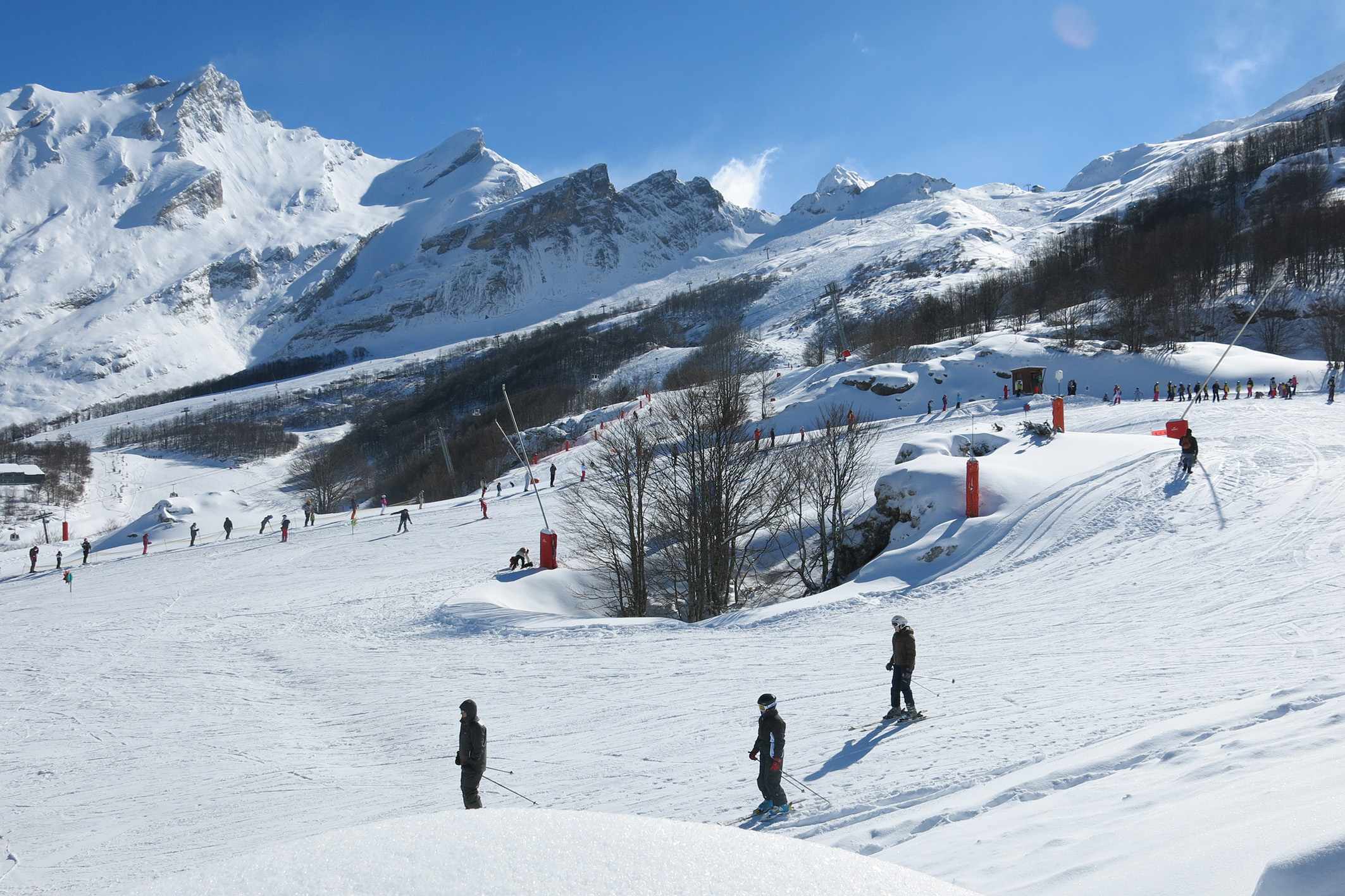 Las nevadas dejan las 9 estaciones abiertas del Pirineo francés en excelentes condiciones