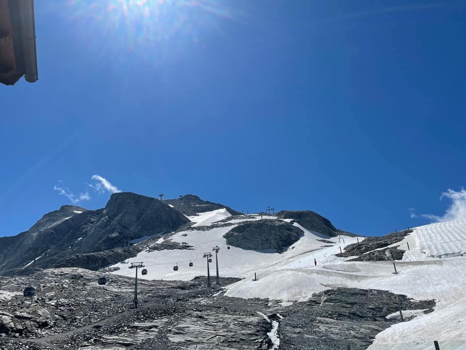 Primer calendario de apertura de los glaciares para esquiar este otoño