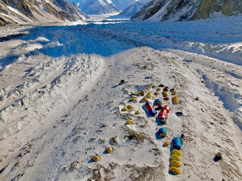 La sombra de la muerte se cierne sobre el primer ascenso invernal al K2