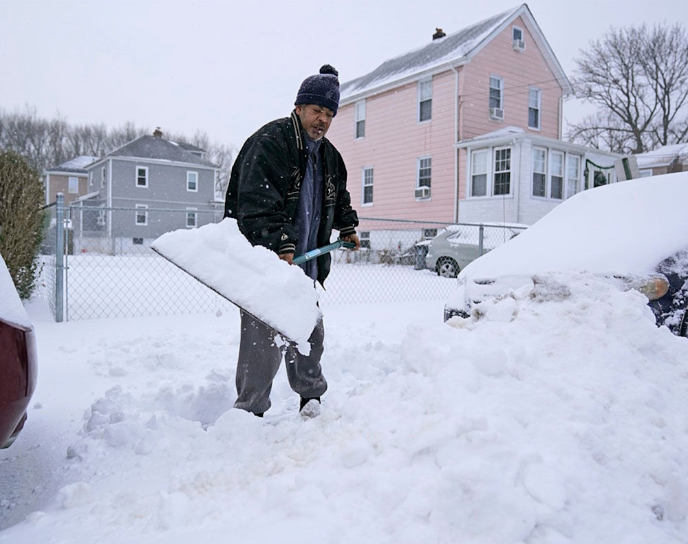 Una gran tormenta de nieve azota el noreste de los EE. UU. durante la vacunación masiva por Covid