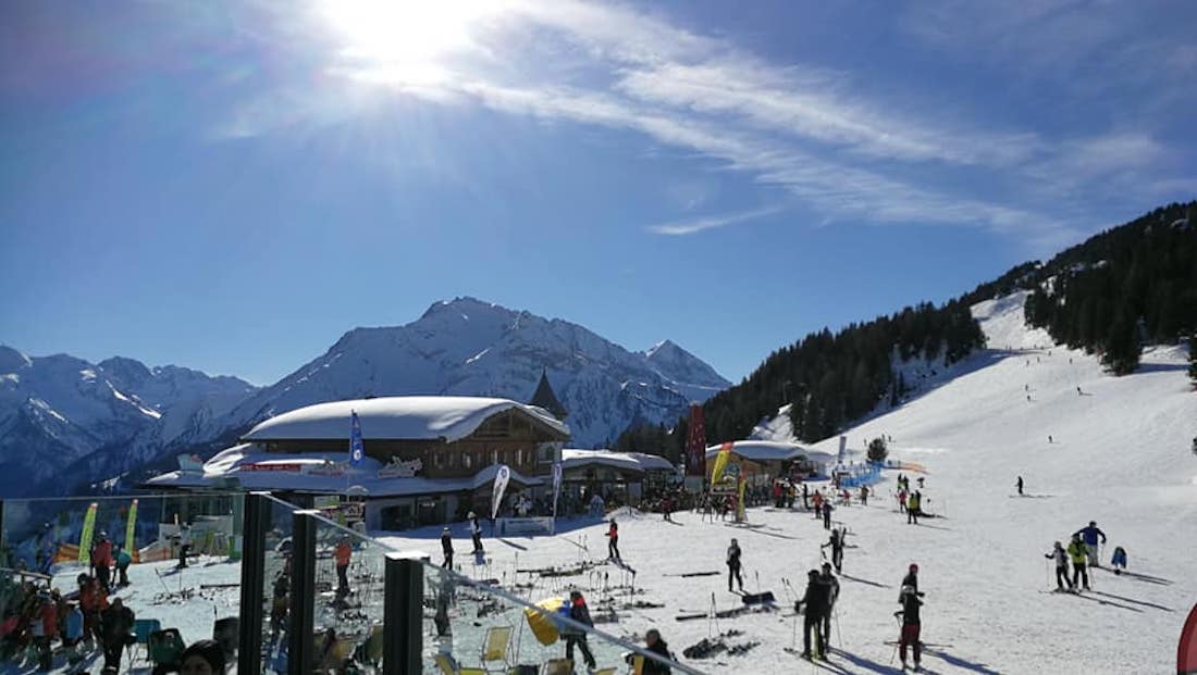 Mayrhofen prohíbe el alcohol en lugares públicos y usar botas de esquí a partir de las 8 de la tarde