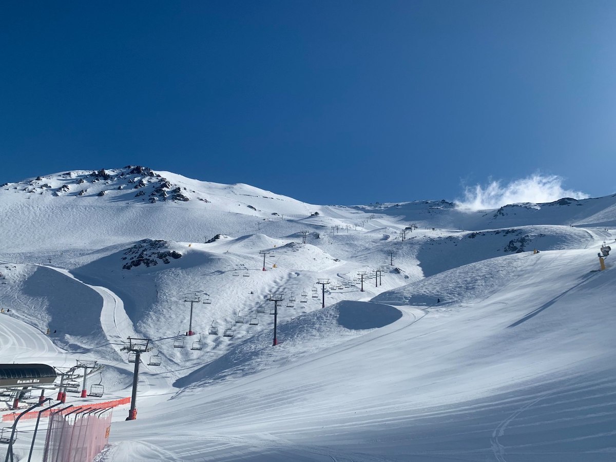 Restricciones en las áreas de esquí de Nueva Zelanda por un rebrote de la Covid-19