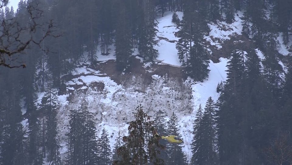 Un desparecido, un muerto y 4 rescatados, balance provisional de una avalancha en Austria