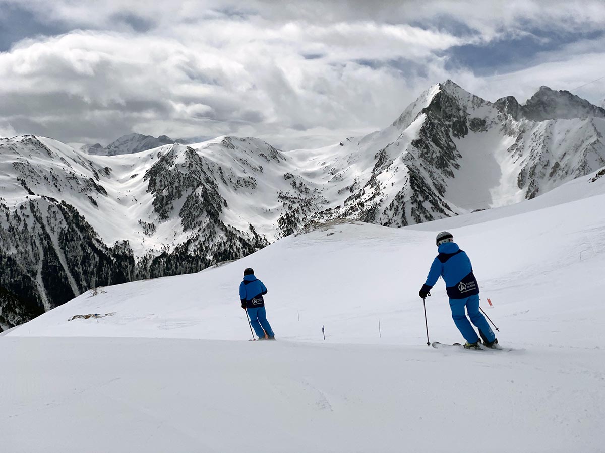 Francia "avanza" la apertura de las estaciones de esquí al 7 de enero