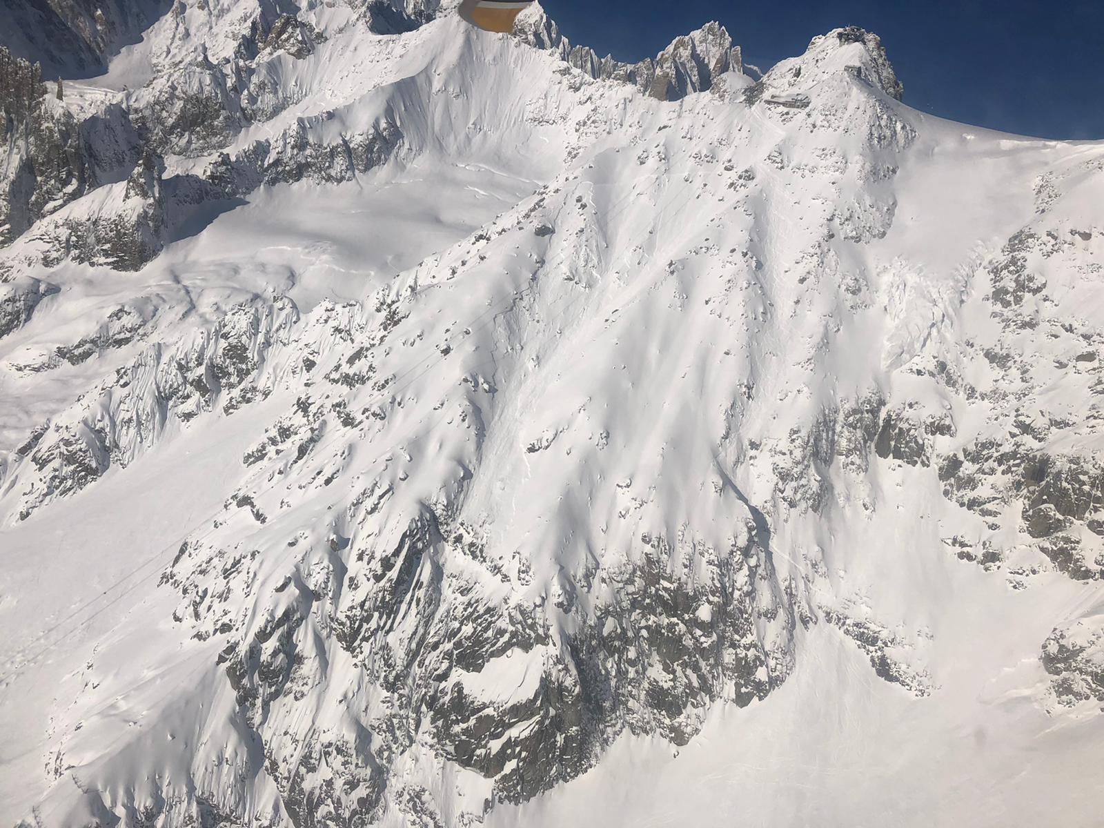 Dos esquiadores italianos mueren en una avalancha cerca del Mont Blanc