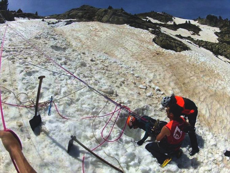 Fallece un montañero tras caer por un agujero en la nieve en la Renclusa (Benasque)