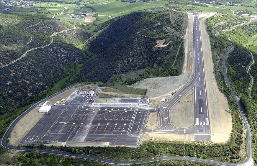 El aeropuerto de Andorra La Seu podría tener varias compañías operando el próximo invierno