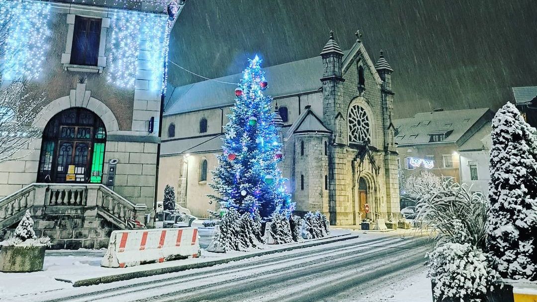 Francia se replantea abrir las estaciones de esquí en Navidad