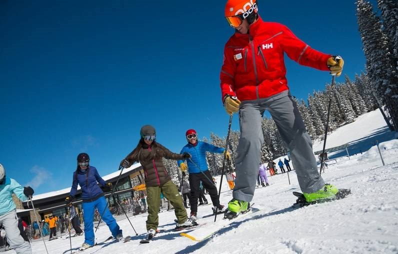 Los "profes" de esquí de Andorra y España ganan más que los de EE.UU. y menos que los de Francia