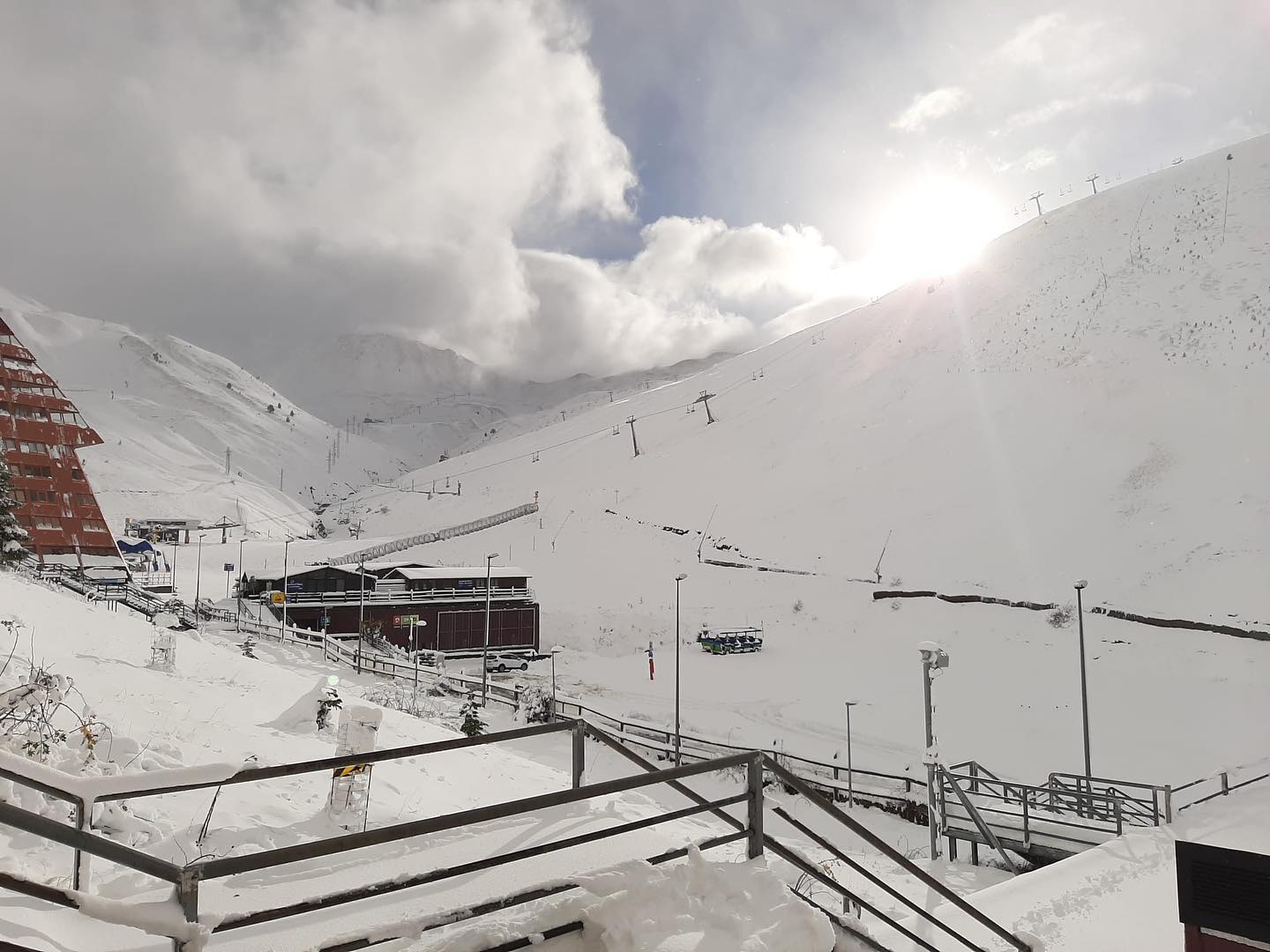 Astún abre el sábado temporada con 15 km de pistas y de 40 a 100 cm de nieve
