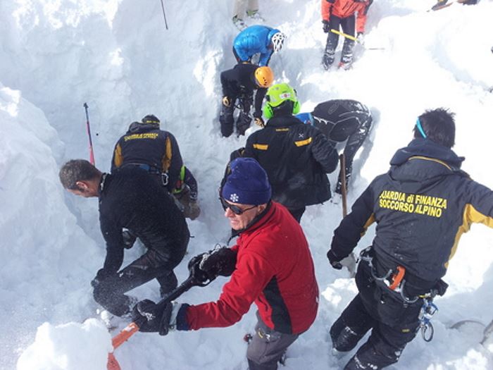Una mortífera avalancha en Courmayeur (Italia) provoca 3 muertos y varios heridos