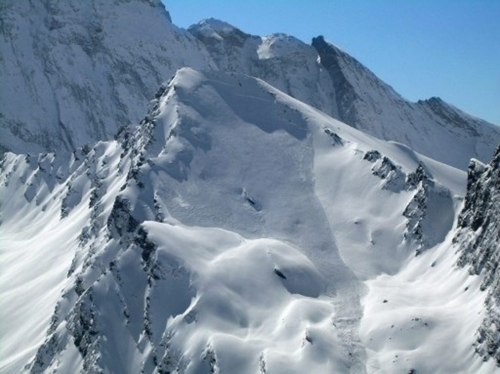 Una avalancha mortal acaba con la vida de seis esquiadores en los Alpes franceses