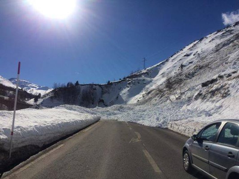 Una avalancha ha cortado la carretera de acceso al Pas de la Casa desde Francia