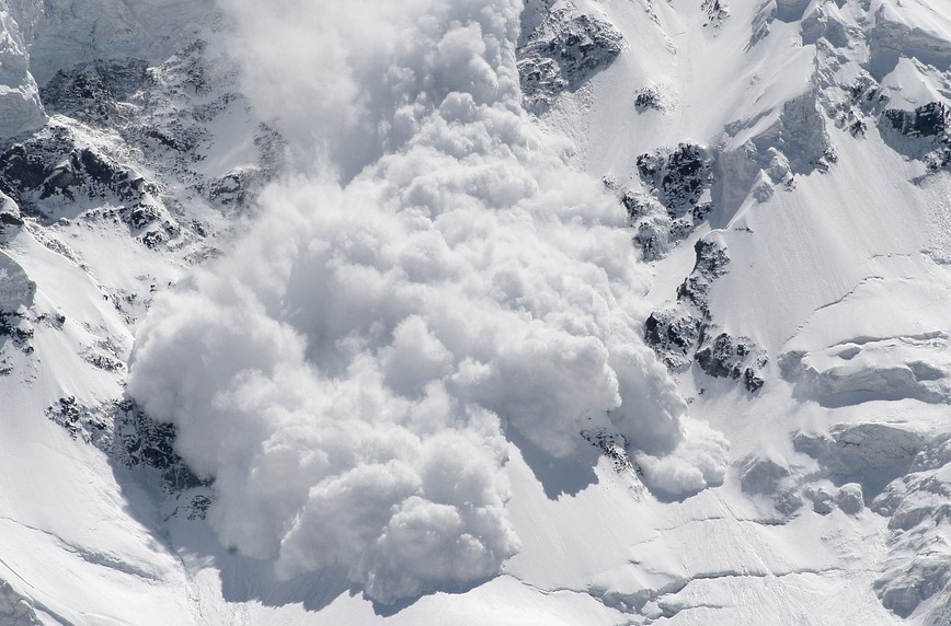 El impactante vídeo del momento en el que se produce la avalancha de Crans Montana 