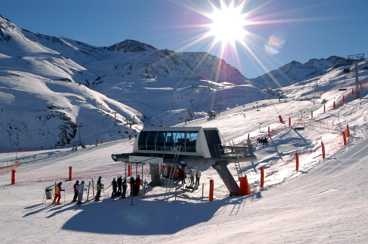 Boí Taüll Resort recibe la Ski Party de Lugares de Nieve y la Copa Cataluña de Esquí de Montaña