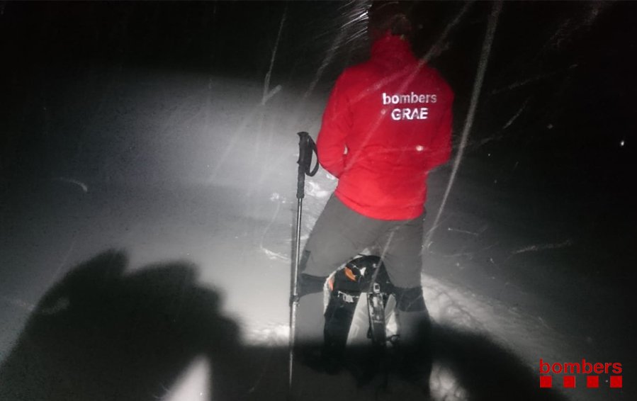 La primera nevada de la temporada deja más de 40 cm y 2 excursionistas perdidos en el Puigpedrós