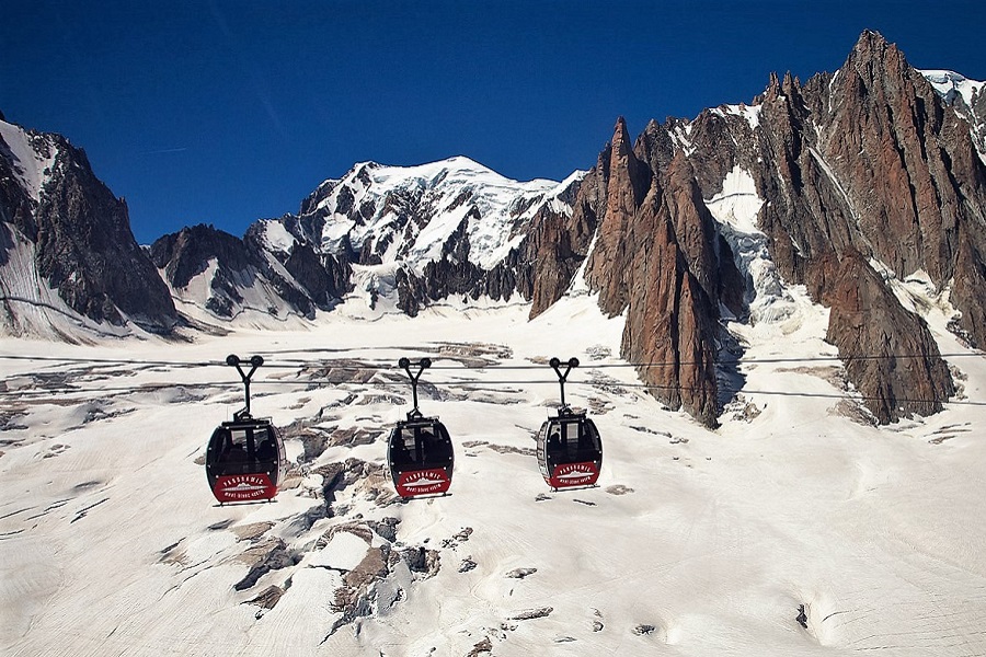 17 horas de angustia en el telecabina: Una noche colgados sobre el Mont Blanc