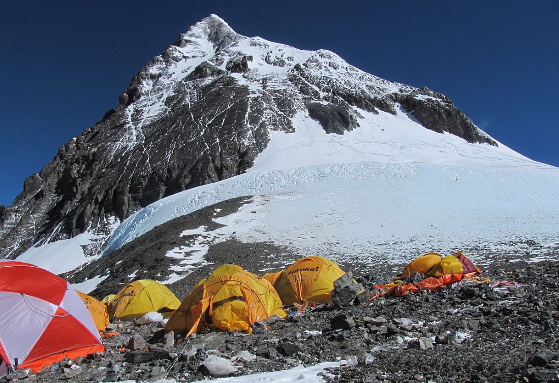 Encuentran 4 escaladores muertos en el C4 del Everest, el total asciende a 9 este mes