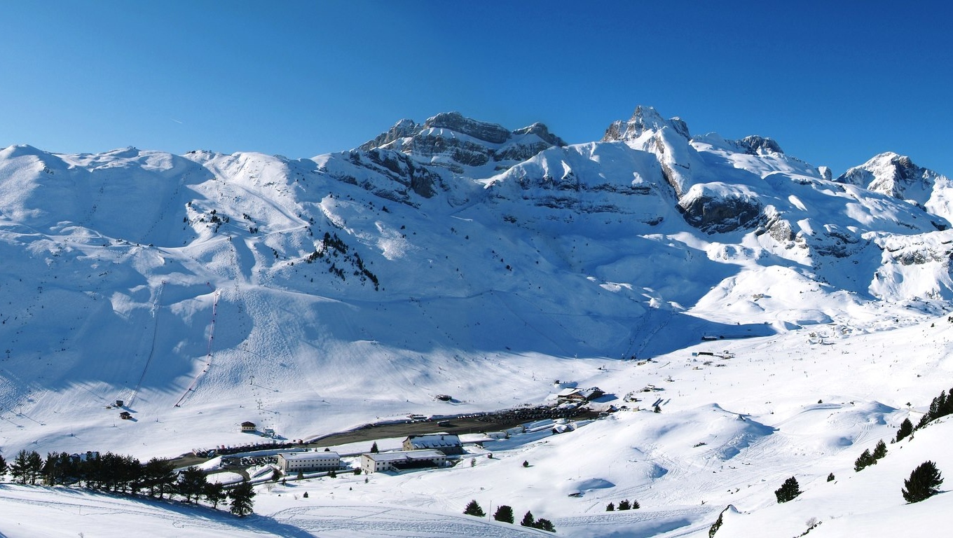Imagen de la estación de esquí de Candanchú