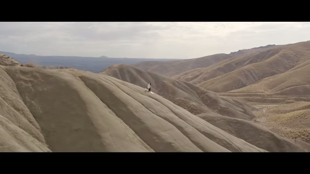 ¿Quien necesita nieve? Candide Thovex vuelve para romper todos los récords en Internet