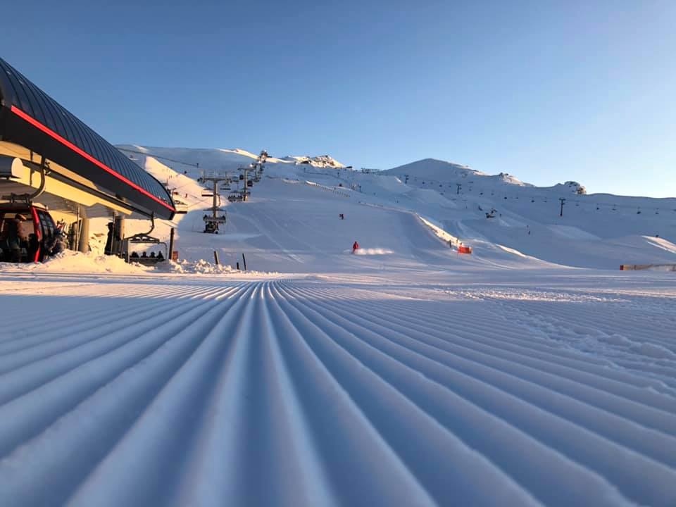 Las estaciones de esquí de Nueva Zelanda consiguen niveles récord de afluencia 