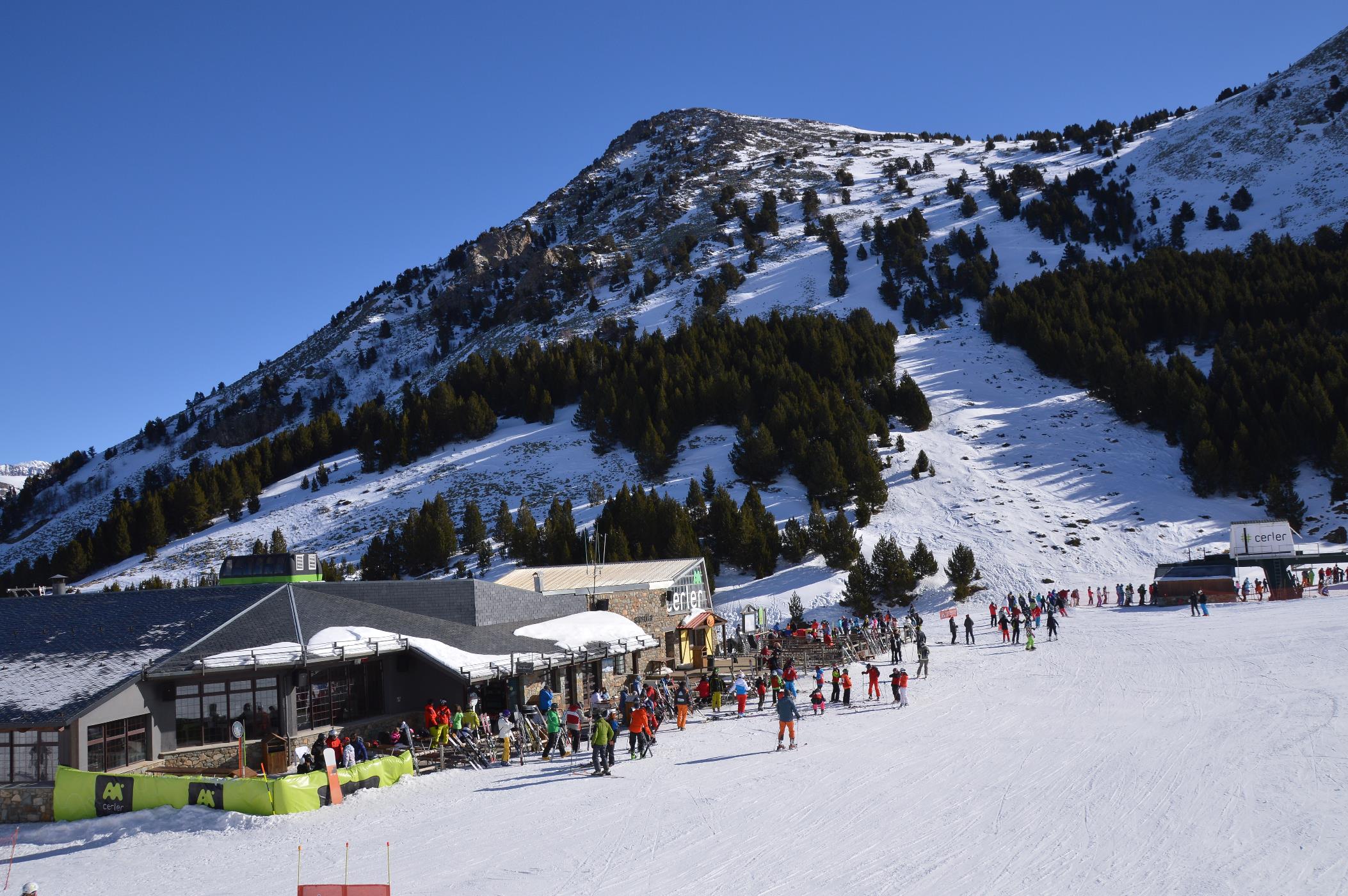 Las estaciones de Aramón llegan a la friolera de 248 km esquiables este fin de semana