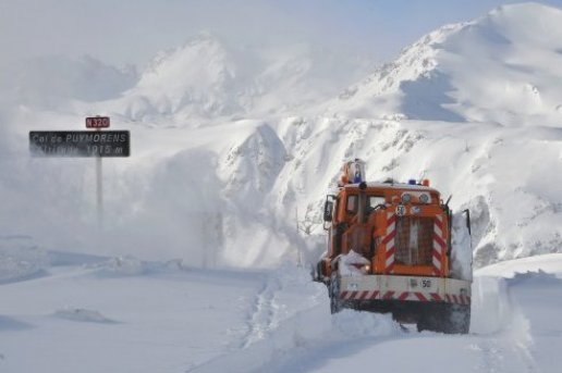 56 automovilistas atrapados durante horas por la nieve en el Col du Puymorens 