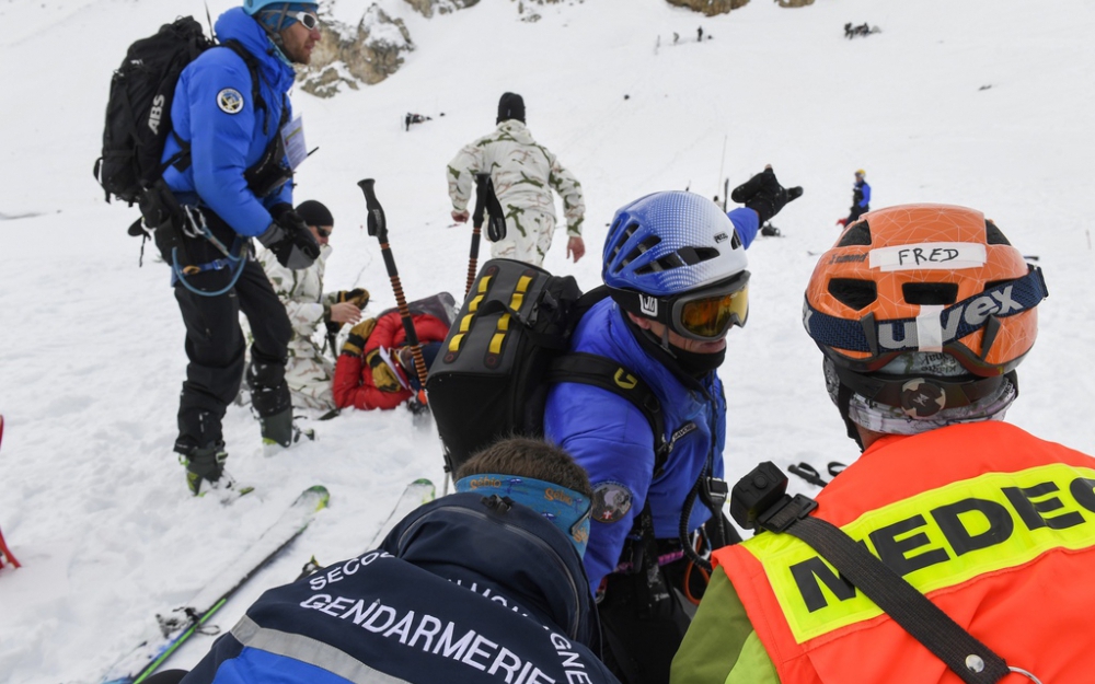 Choque mortal entre un esquiador italiano y uno británico en los 2 Alpes