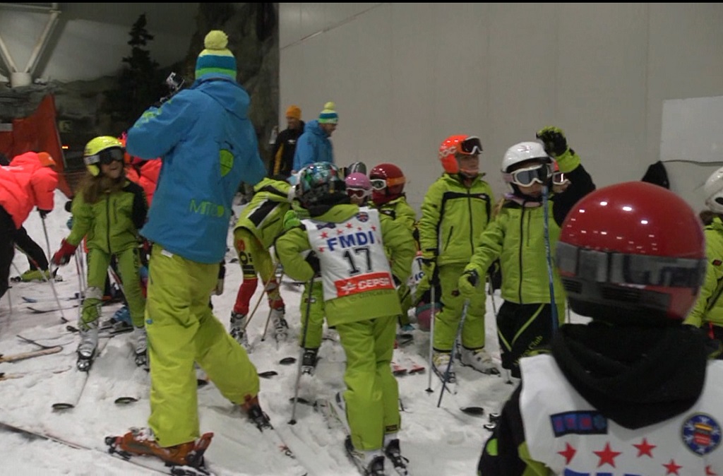 Madrid SnowZone celebra en sus pista el VIII trofeo de esquí Indoor