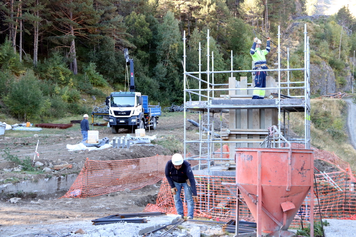 A punto la instalación del nuevo telesilla de La Roca de Espot para que esté listo en diciembre