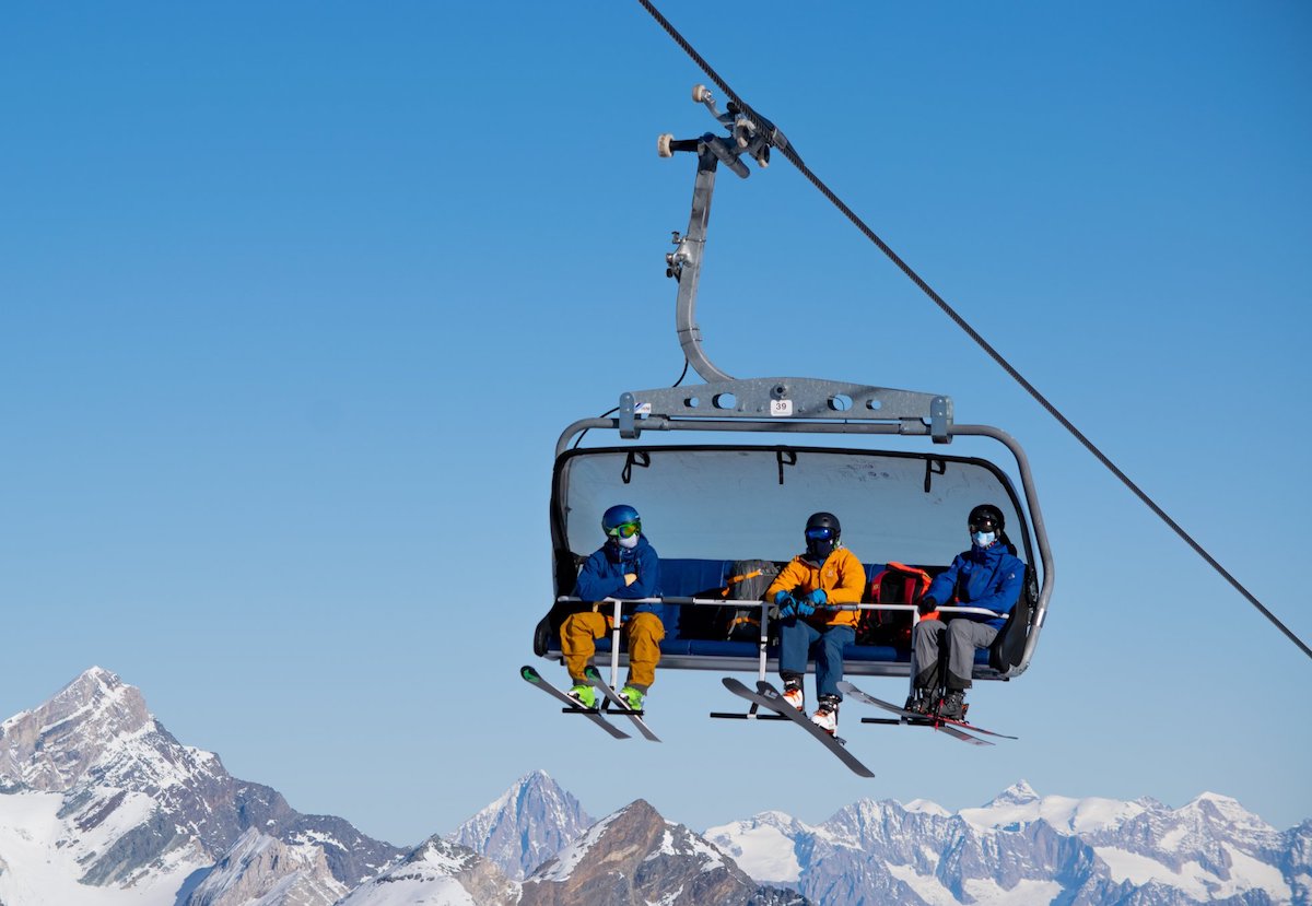 Suiza y Andorra se plantean exigir el certificado Covid para poder esquiar este invierno