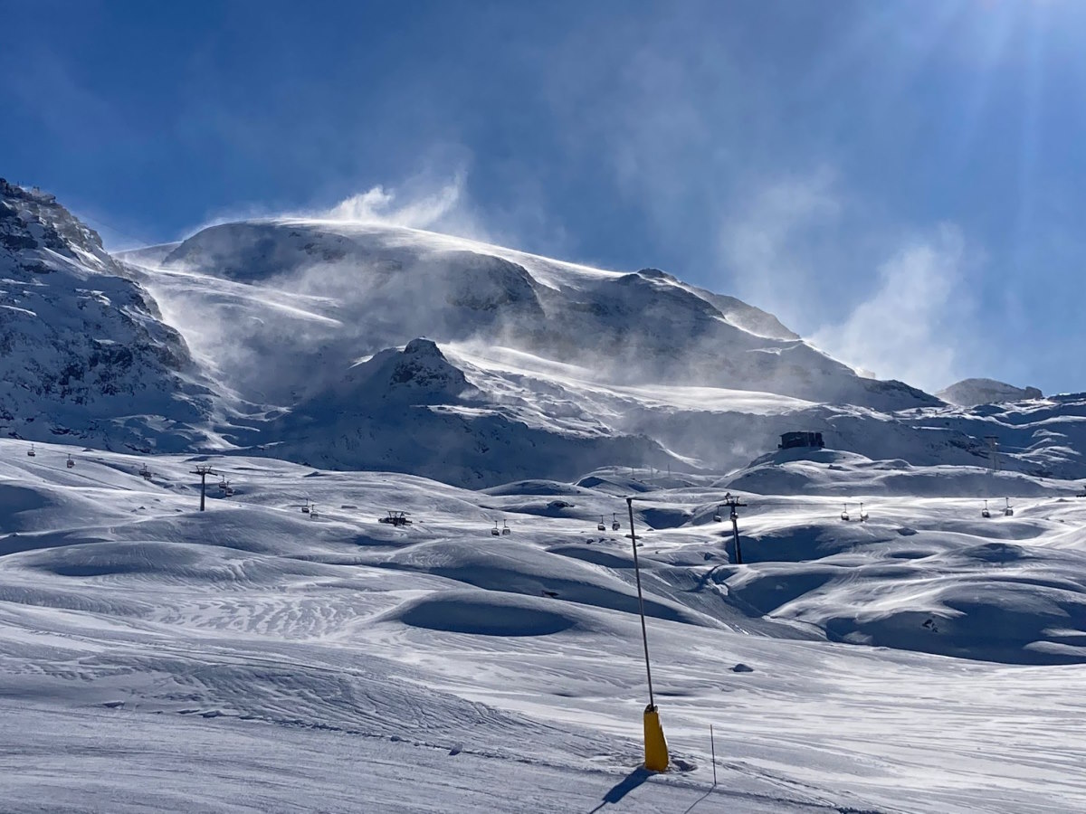 El viento obliga a cancelar el entrenamiento oficial femenino del descenso de Zermatt-Cervinia