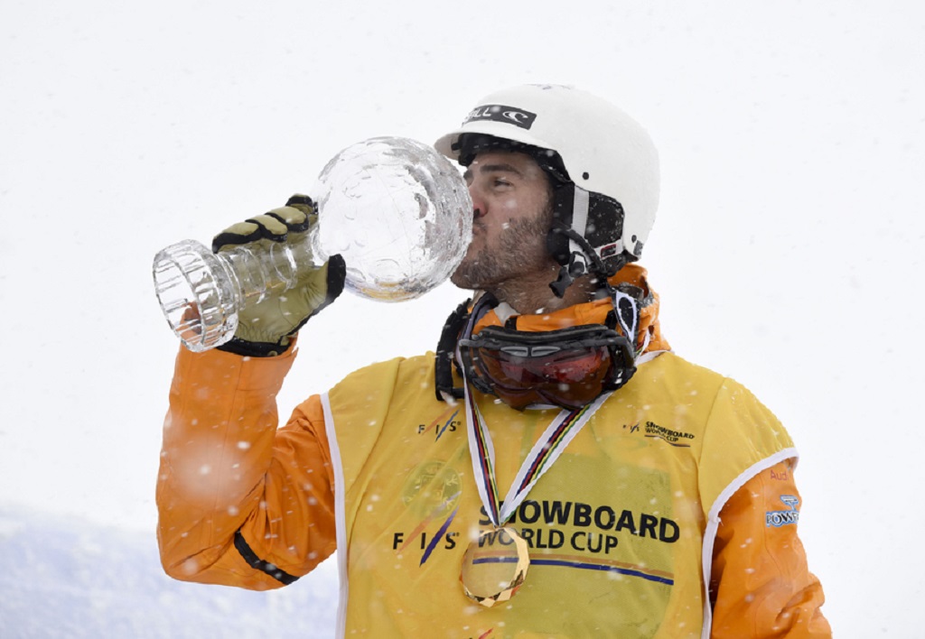 Lucas Eguibar se proclama Campeón del Mundo de Snowboard Cross