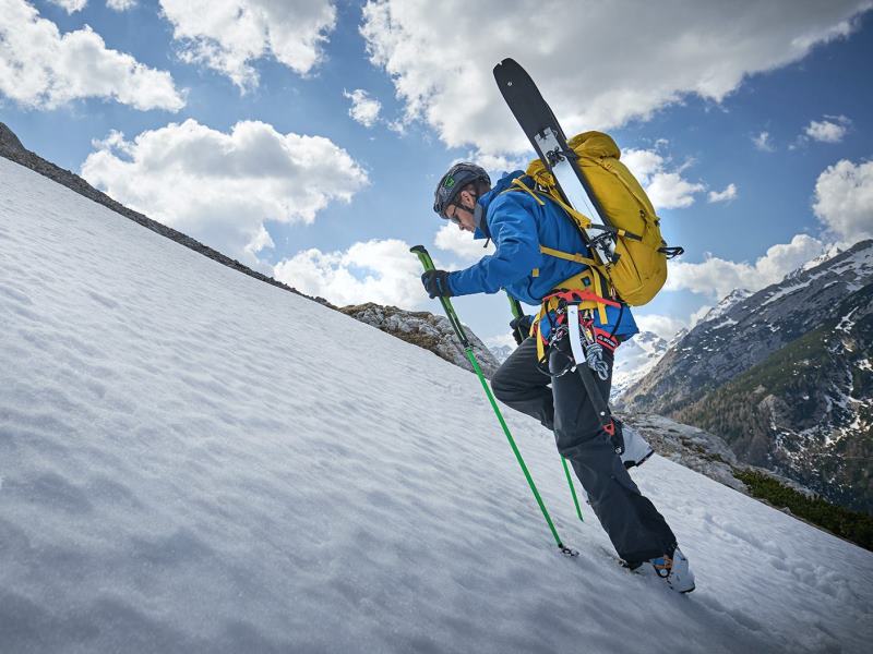 ¿Un esquí plegable y qué funciona? Te contamos cómo es el Elan Ibex Tactix