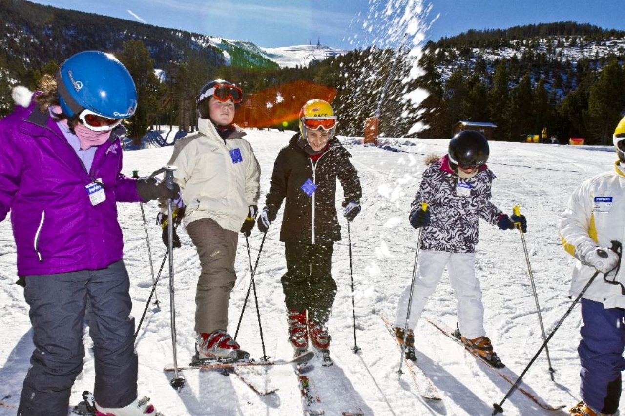 El esquí será asignatura obligatoria para 400 alumnos de 30 escuelas del Pirineo