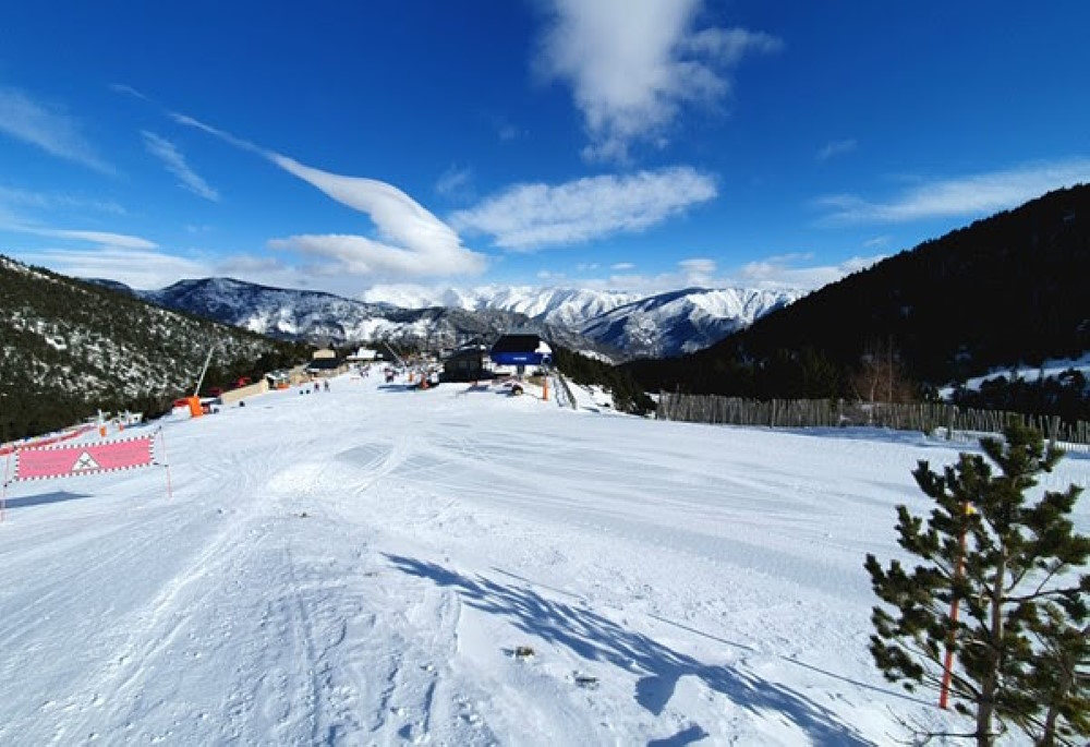 Las últimas nevadas mejoran las condiciones esquiables de las 6 estaciones de Ferrocarrils