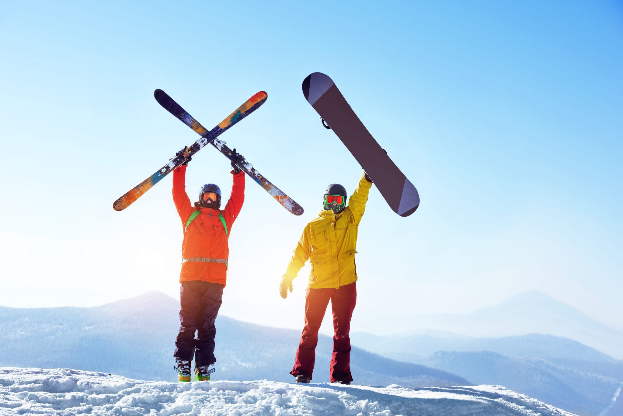 ¿Qué es más difícil, esquiar o hacer snowboard?