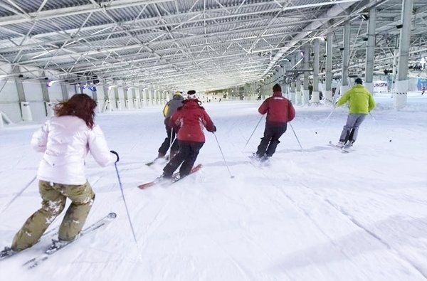 Barcelona podría tener su pista de esquí indoor en el 2015
