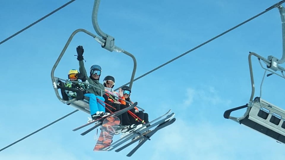 Las estaciones de Aragón abrirán pronto y lanzan una gran promoción para atraer esquiadores