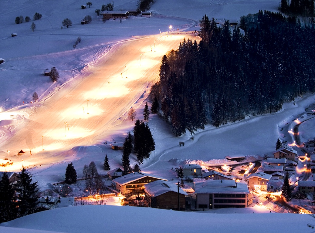 Esquí nocturno en Skicircus Leogand