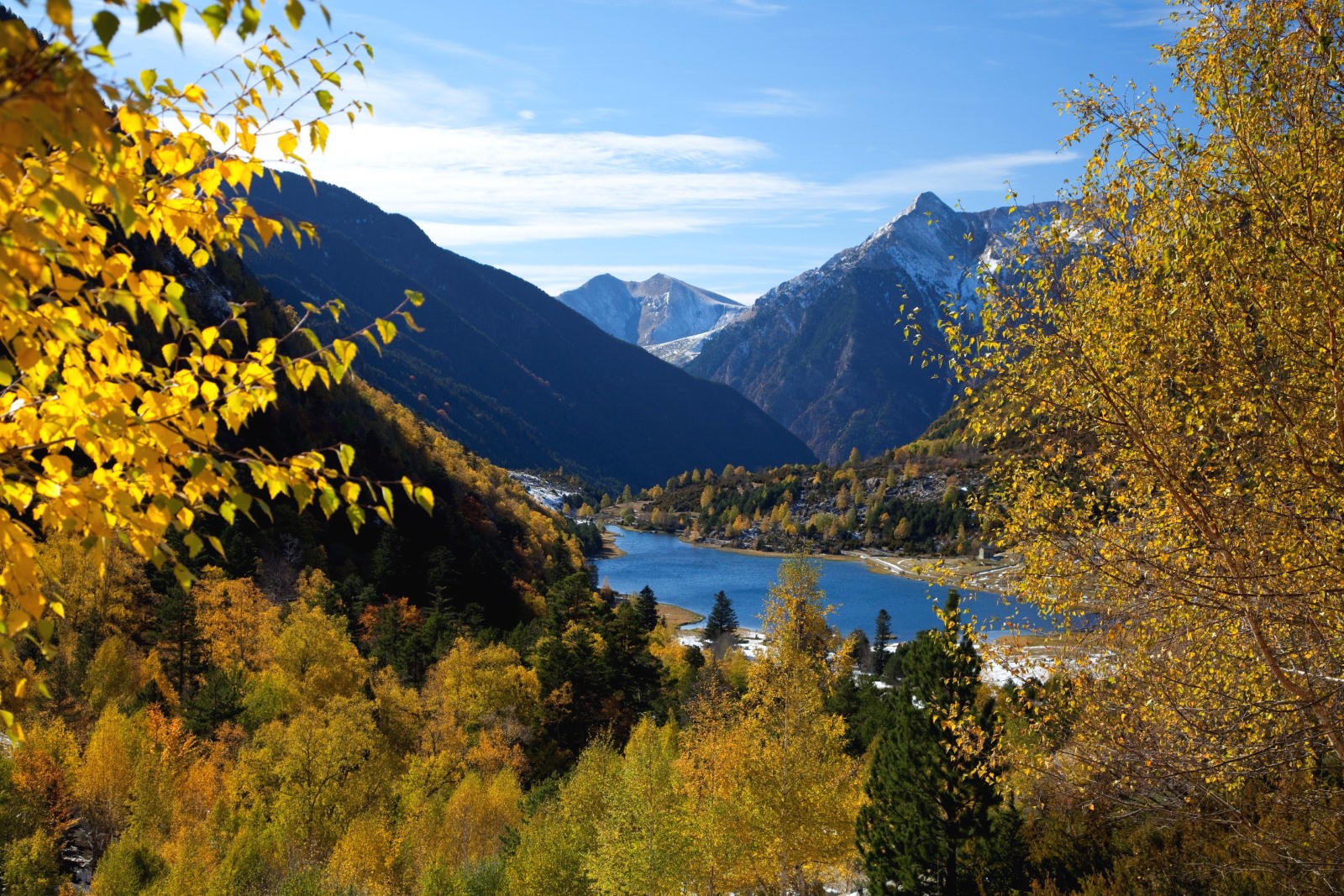 La Diputación de Lleida impulsará campañas este verano para atraer a los turistas al Pirineo